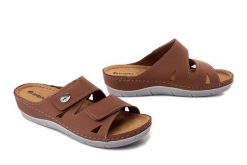 Inblu OE-1GU 021 camel, klapki damskie. Brązowe klapki damskie Inblu, bez wzorów, ze skóry, bez obcasa, na koturnie. Za 128.90 zł.