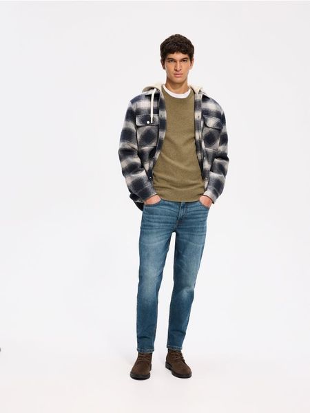 Jeansy slim cropped - indigo jeans. Niebieskie jeansy męskie Reserved. Za 159.99 zł.