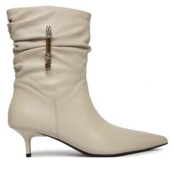 Botki PINKO. Białe botki damskie Pinko, bez obcasa, na płaskiej podeszwie, bez zapięcia. Za 1,399.00 zł.