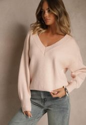 Różowy Sweter z Kaszmirem i Trójkątnym Dekoltem Plenne. Czerwone swetry damskie Renee, bez wzorów, z kaszmiru, casualowe, bez kołnierzyka, bez ramiączek, bez kaptura. Za 139.99 zł.