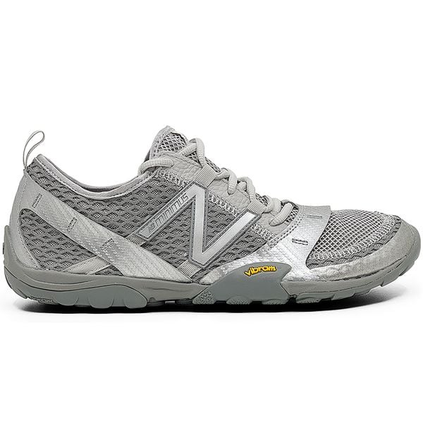 Buty męskie New Balance Minimus Trail MT10OAB – szare. Szare buty sportowe męskie New Balance, z materiału, bez zapięcia, do biegania. Za 349.99 zł.