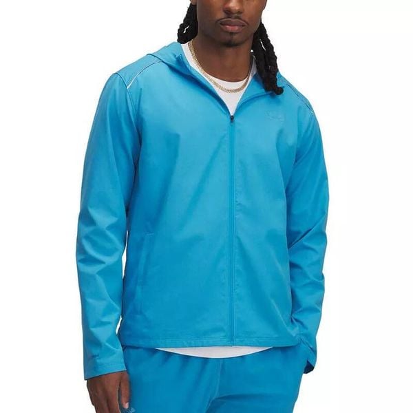 Kurtka wodoodporna Under Armour Launch. Niebieskie bluzy męskie Under Armour, s, bez wzorów, z materiału, z kapturem. Za 308.70 zł.