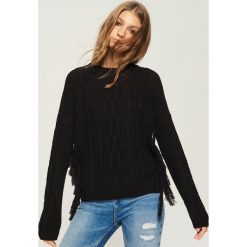 Sweter z frędzlami - Czarny. Czarne swetry damskie Sinsay. Za 59.99 zł.