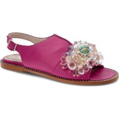 Różowe Sandały Chebello Eleganckie Skórzane Buty. Czerwone klapki damskie CheBello, bez wzorów, z bawełny, bez obcasa, na płaskiej podeszwie, bez zapięcia. Za 289.00 zł.