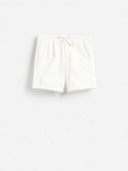 Szorty regular fit - złamana biel. Szorty męskie Reserved, l, bez wzorów, z dzianiny. Za 179.99 zł.