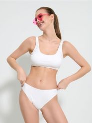 Dół od bikini - kremowy. Białe bikini damskie Sinsay, l, bez wzorów. W wyprzedaży za 11.99 zł.