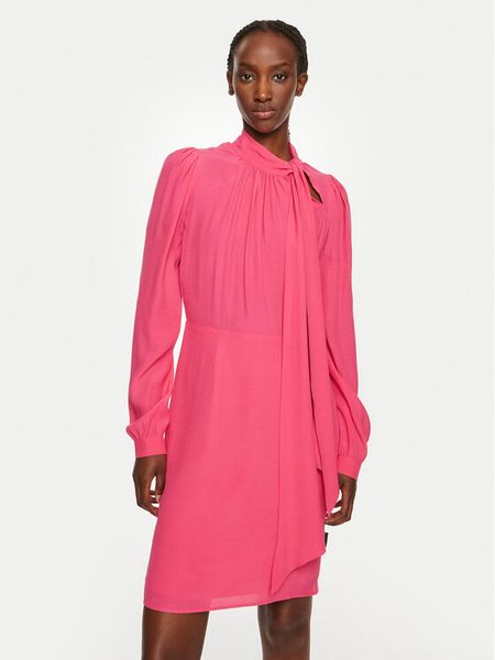 Hugo Sukienka koktajlowa Kirce-1 50522654 Różowy Regular Fit. Czerwone sukienki damskie Hugo, bez wzorów, z wiskozy, wizytowe, bez kołnierzyka, bez ramiączek. Za 579.99 zł.