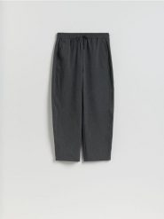 Spodnie barrel leg - jasnoszary. Szare spodnie materiałowe damskie Reserved, l, bez wzorów, z tkaniny. Za 119.99 zł.