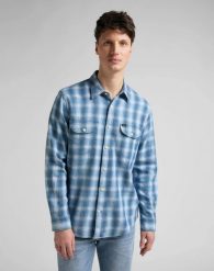 LEE WORKER SHIRT MĘSKA KOSZULA W KRATĘ DŁUGI RĘKAW INDIGO L68HOKDK 112145424. Niebieskie koszule męskie Lee, l, bez wzorów, bez kołnierzyka, bez ramiączek. Za 129.99 zł.