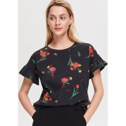 Bluzka z falbanami - Wielobarwn. Bluzki damskie marki Reserved. Za 29.99 zł.
