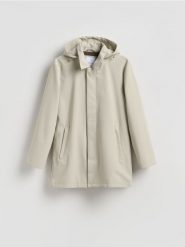 Wodoodporny płaszcz z kapturem - złamana biel. Płaszcze męskie Reserved, l, bez wzorów, z tkaniny, z kapturem. Za 299.99 zł.