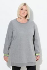 Damskie Długi sweter nadrukowany napis okrągły dekolt długi rękaw. Szare swetry damskie Ulla Popken, plus size, bez wzorów, z bawełny, sportowe, bez kołnierzyka, plus size, bez ramiączek, długie, bez kaptura. Za 279.99 zł.