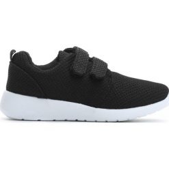 Czarne Buty Sportowe Just For You. Buty sportowe chłopięce marki Born2be. Za 14.99 zł.