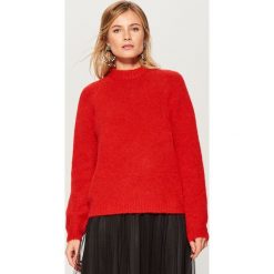 Sweter z wełną - Czerwony. Czerwone swetry damskie Mohito, z wełny. Za 149.99 zł.