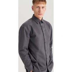 Koszula oversize ReDesign - Szary. Szare koszule męskie Reserved. Za 139.99 zł.