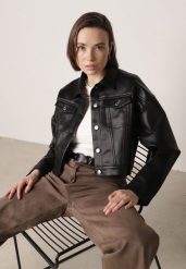 Czarna Kurtka Ramoneska o Krótkim Koszulowym Kroju Savalorne. Czarne kurtki damskie Born2be, l, bez wzorów, z jeansu, bez kaptura. Za 109.99 zł.