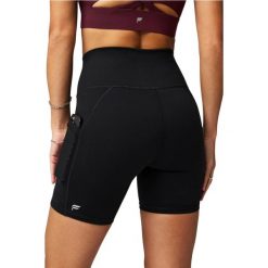 Szorty damskie Fabletics On-The-Go. Czarne obuwie sportowe damskie FABLETICS, bez wzorów, na fitness i siłownię. Za 255.50 zł.