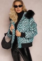 Jasnozielona Pikowana Kurtka w Panterkę z Kapturem i Ozdobną Saszetką Sadeve. Zielone kurtki damskie Renee, l, z aplikacjami, z kapturem. Za 339.99 zł.