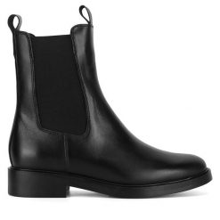 Sztyblety GINO ROSSI. Czarne botki damskie Gino Rossi, bez obcasa, na płaskiej podeszwie, bez zapięcia. Za 299.99 zł.