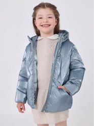 Mayoral Kurtka zimowa 4.410 Niebieski Regular Fit. Niebieskie buty zimowe dziewczęce Mayoral, bez wzorów, z syntetyku, bez zapięcia. Za 299.99 zł.