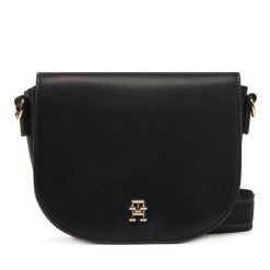 Torebka Tommy Hilfiger. Czarne listonoszki damskie Tommy Hilfiger, bez wzorów, bez dodatków. Za 349.99 zł.