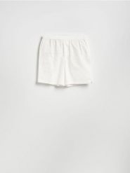 Lniane szorty jogger - biały. Białe szorty męskie Reserved, l, bez wzorów, z bawełny. Za 129.99 zł.