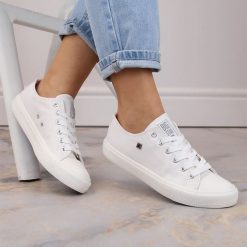 Białe tenisówki półtrampki eko skóra Big Star V274869. Białe trampki i tenisówki damskie Big Star, bez wzorów, ze skóry ekologicznej, klasyczne, bez zapięcia. Za 189.99 zł.