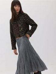 Spódnica midi - szary. Szare spódnice damskie Reserved, l, bez wzorów, z tkaniny, midi, rozkloszowane. W wyprzedaży za 49.99 zł.