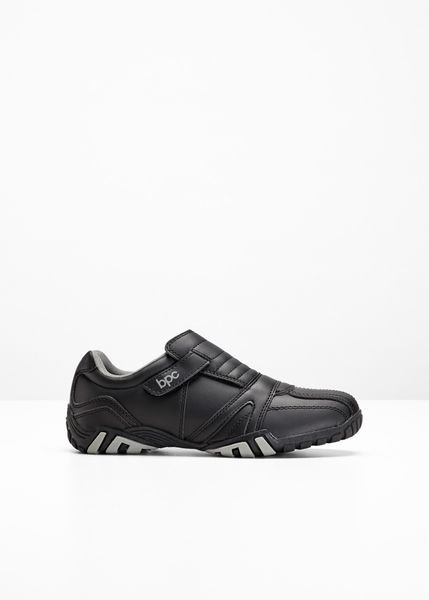 Buty wsuwane. Czarne buty sportowe męskie bonprix, bez zapięcia. Za 54.99 zł.