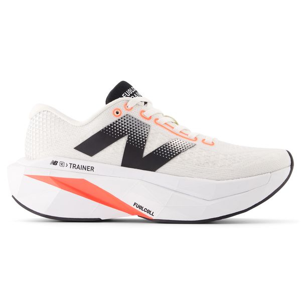 Buty damskie New Balance FuelCell SuperComp Trainer v3 WRCXCS4 – białe. Białe obuwie sportowe damskie New Balance, bez wzorów, z gumy, do biegania. Za 689.99 zł.