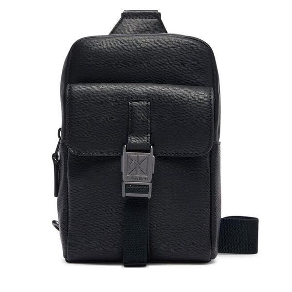 Saszetka Calvin Klein. Czarne saszetki męskie Calvin Klein, młodzieżowe, małe. Za 384.99 zł.