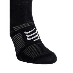 Skarpety biegowe Compressport Pro Racing Socks v4.0 Trail. Białe skarpety damskie Compressport, bez wzorów. Za 93.99 zł.