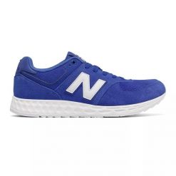 Buty do chodzenia męskie New Balance D 12. Białe buty sportowe męskie New Balance, z materiału, bez zapięcia, do biegania. W wyprzedaży za 517.95 zł.