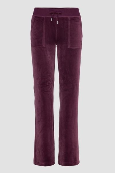 JUICY COUTURE Śliwkowe damskie spodnie welurowe Del Ray Pocket Pant, Rozmiar XS. Fioletowe spodnie dresowe damskie Juicy Couture, s, bez wzorów, z dresówki. W wyprzedaży za 341.99 zł.