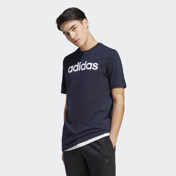 Essentials Single Jersey Linear Embroidered Logo Tee. Białe buty sportowe męskie Adidas, z bawełny, bez zapięcia, na fitness i siłownię. Za 95.00 zł.