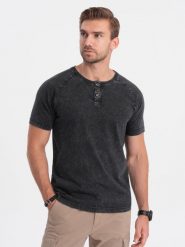 T-shirt męski z efektem sprania i guzikami przy dekolcie – czarny V1. Czarne kurtki męskie Ombre Clothing, na lato, m, bez wzorów, z bawełny, eleganckie, bez kołnierzyka. W wyprzedaży za 49.99 zł.