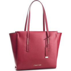 Torebka CALVIN KLEIN - Frame Large Shopper K60K604453 628. Czerwone torebki shopper damskie Calvin Klein, ze skóry ekologicznej. Za 649.00 zł.