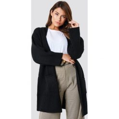 NA-KD Kardigan z kieszeniami - Black. Kardigany damskie marki NA-KD. Za 202.95 zł.