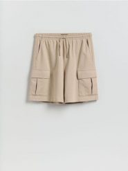Szorty cargo - beżowy. Brązowe szorty męskie Reserved, l, bez wzorów, z bawełny. Za 99.99 zł.