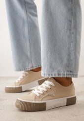 Beżowe Trampki VICES na Grubej Podeszwie z Tłoczeniami z Trójkątną Aplikacją Bolirea. Brązowe trampki i tenisówki damskie Born2be, z aplikacjami, z materiału, bez zapięcia. Za 69.99 zł.