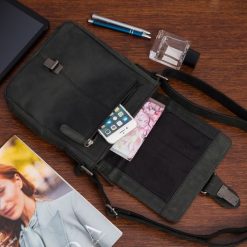 Torba męska skórzana na ramię zgrabna czarna elegancka Beltimore N11. Czarne torby na ramię męskie bez wzorów, eleganckie, na ramię. Za 299.90 zł.