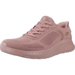 Buty SKECHERS BOBS SQUAD CHAOS Rose. Czerwone obuwie sportowe damskie Skechers, bez wzorów, z syntetyku, trekkingowe, Skechers Sport. Za 364.36 zł.