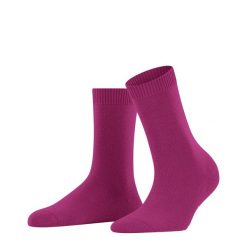 Skarpety wełniane damskie Falke Cosy. Czarne skarpety damskie Falke, bez wzorów, z kaszmiru. Za 132.50 zł.