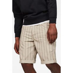 G-Star Raw - Szorty. Szare szorty męskie G-Star Raw, z bawełny, casualowe. W wyprzedaży za 299.90 zł.