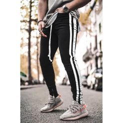 Męskie jeansy LEONARD BLACK. Czarne jeansy męskie Męskie jeansy LEONARD BLACK. W wyprzedaży za 119.00 zł.