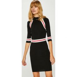 Answear - Sukienka. Sukienki damskie marki ANSWEAR. W wyprzedaży za 129.90 zł.