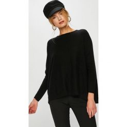 Answear - Sweter. Szare swetry damskie ANSWEAR, z dzianiny, z dekoltem w łódkę. W wyprzedaży za 119.90 zł.