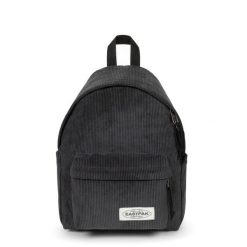Plecak Eastpak Day Pak'r S. Czarne plecaki damskie Eastpak, bez wzorów, wakacyjne. Za 284.00 zł.