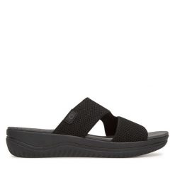 Klapki Jana. Czarne klapki damskie JANA, bez wzorów, bez obcasa. Za 179.99 zł.