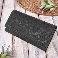 Paolo Peruzzi Portfel damski skórzany w kwiaty w stylu vintage RFID T-25-BL. Portfele damskie Paolo Peruzzi, bez wzorów. Za 135.96 zł.